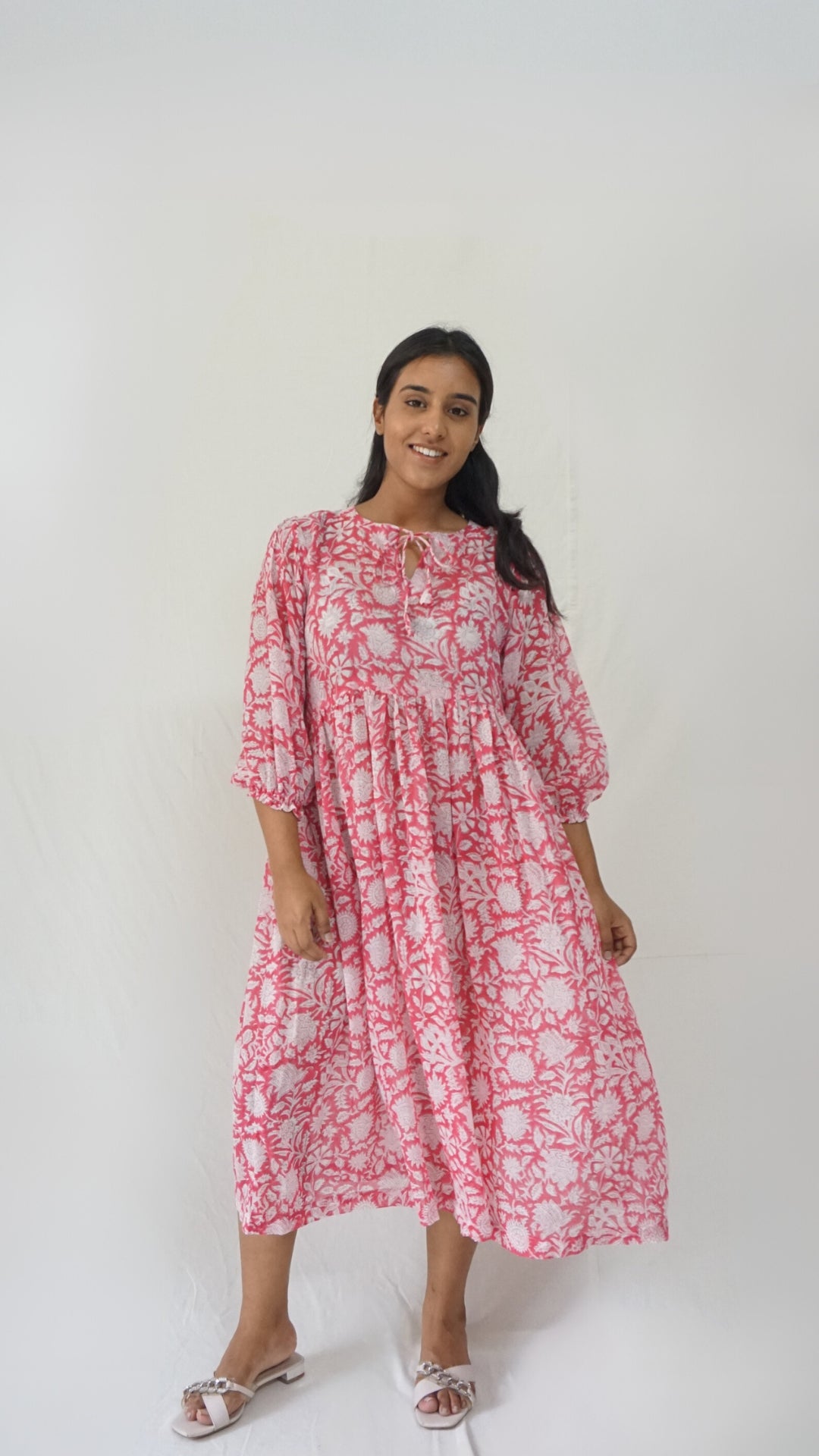 Gulizar pink midi dress