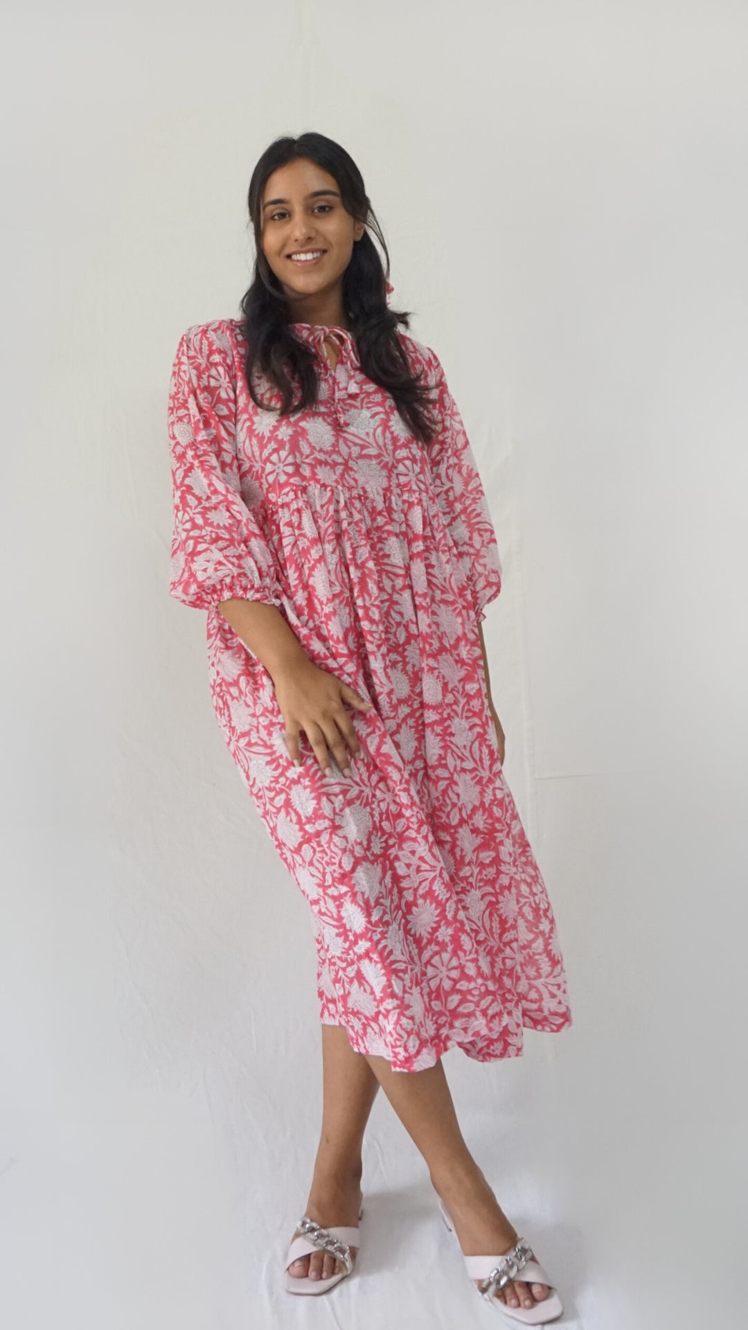 Gulizar pink midi dress