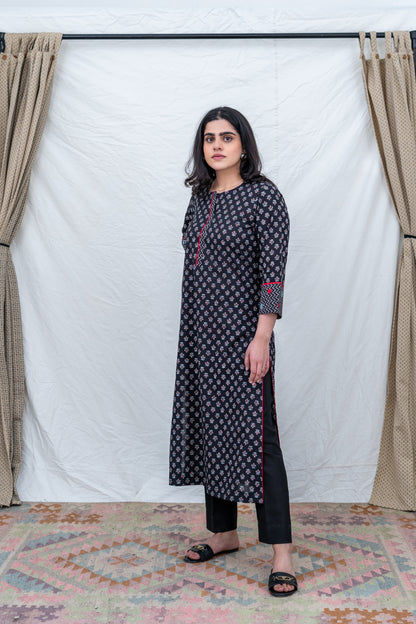 Nargis hand embroidered cotton kurta